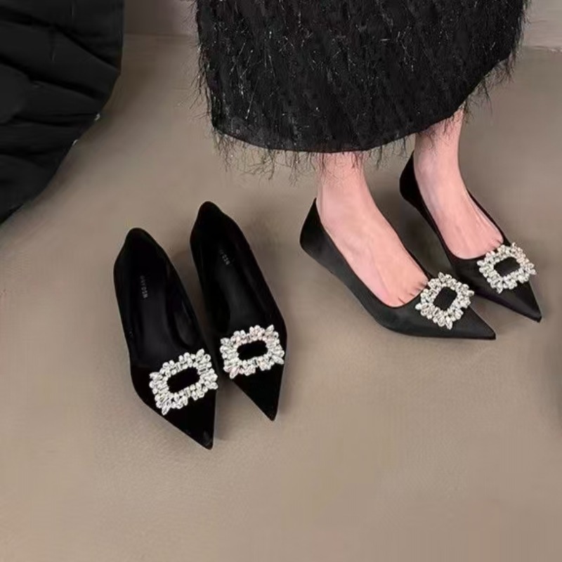 Kitten Heel Women - รองเท้าส้นสูงสตรีแบบหัวเหลี่ยมประดับเพชรเทียม ส้นเตี้ย ส้นสูง แฟชั่นสำหรับใส่ในชีวิตประจำวัน