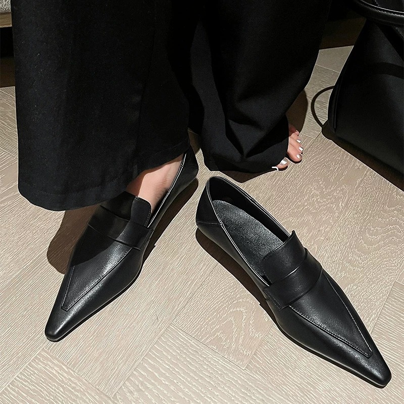 รองเท้าส้นเตี้ยหัวแหลม ดีไซน์ห - Kitten Heel Women บทวิจารณ์และราคา