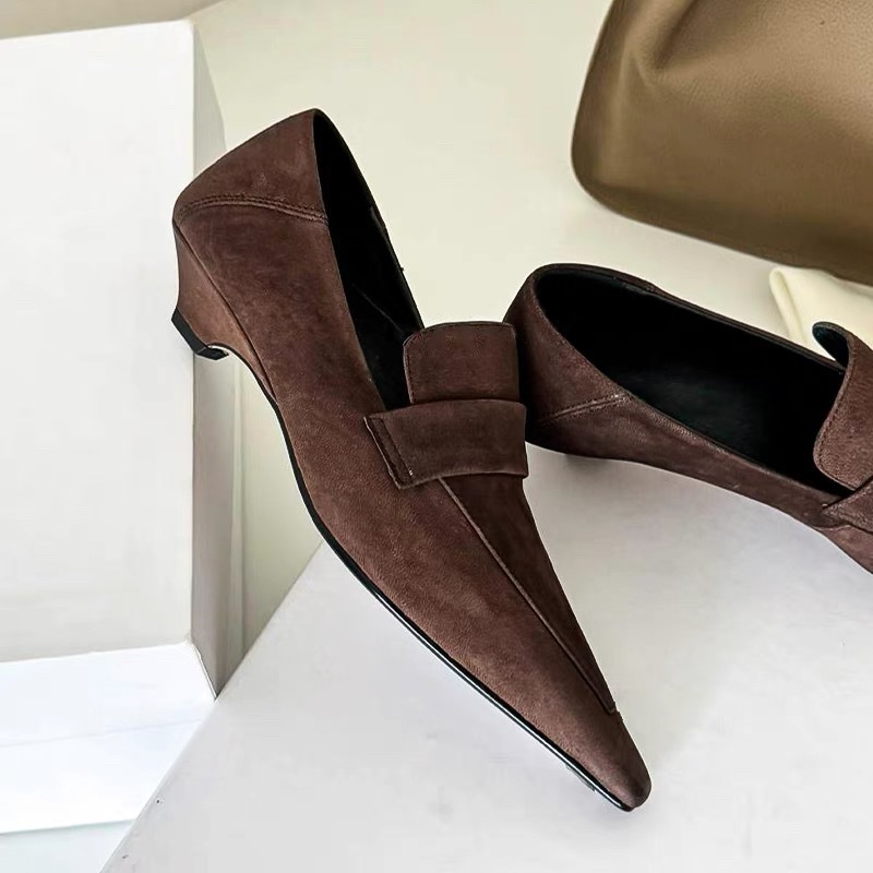 รองเท้าส้นเตี้ยหัวแหลม ดีไซน์ห - Kitten Heel Women บทวิจารณ์และราคา