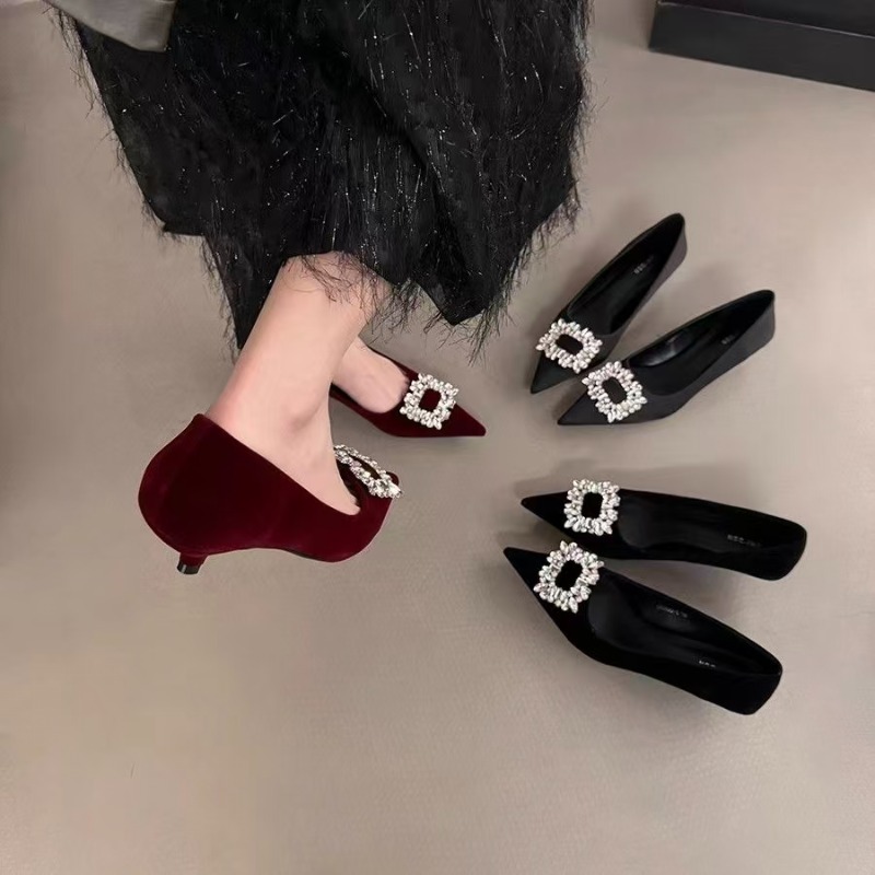 รองเท้าส้นสูงสตรีแบบหัวเหลี่ยม - Kitten Heel Women บทวิจารณ์และราคา